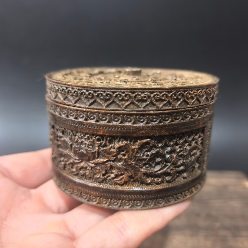 Chinese Retro Carved Metal Jew - огляд і ціна Vintage Collectible Jewelry