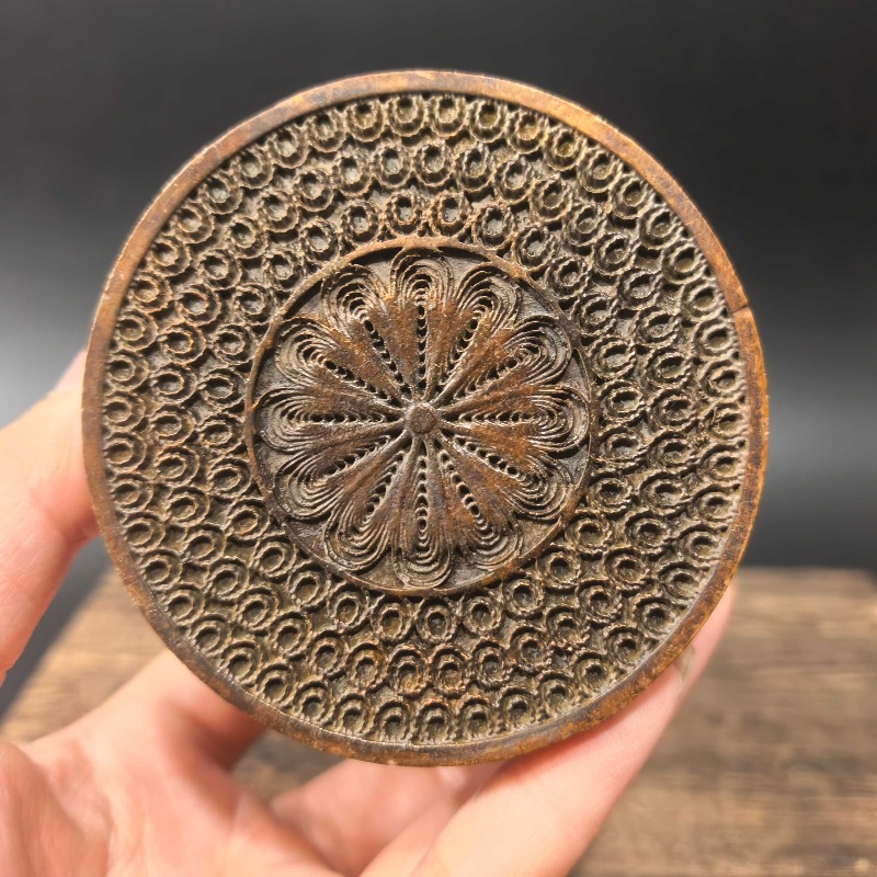 Chinese Retro Carved Metal Jew - огляд і ціна Vintage Collectible Jewelry