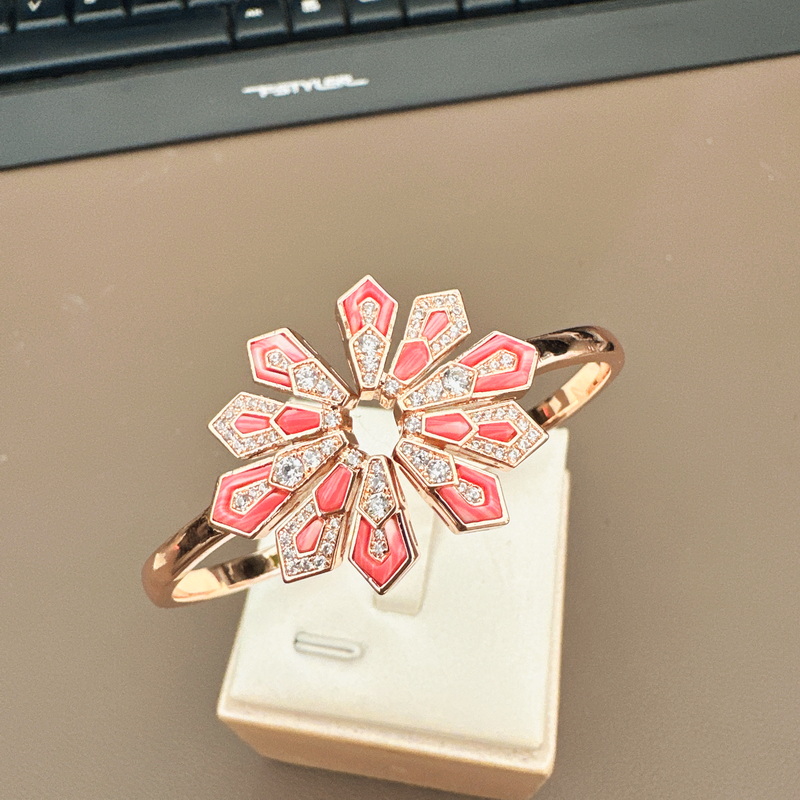 Designer Collection Style Ring - огляд і ціна Vintage Collectible Jewelry