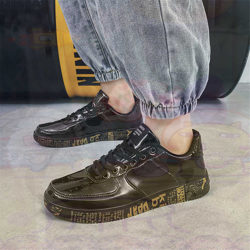 Round Foot Size 45 Sneakers Wh - огляд і ціна Vintage Collectible Show